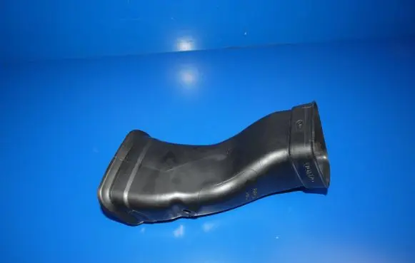 Volvo XC90 Air intake duct part 31370228