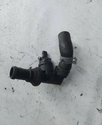 Engine coolant pipe/hose