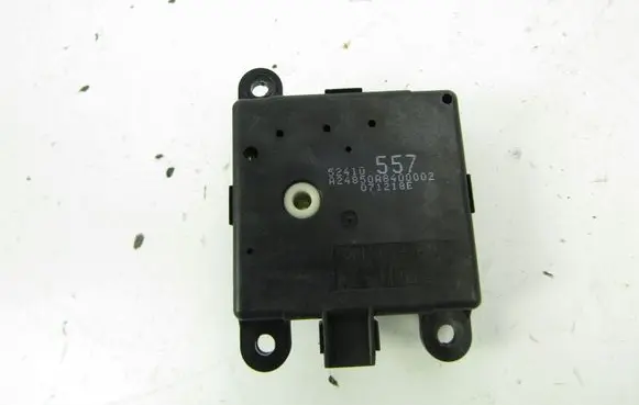 Renault Laguna III Air flap motor/actuator 52410557