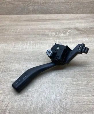 Volkswagen Touran I Indicator stalk 1K0953513