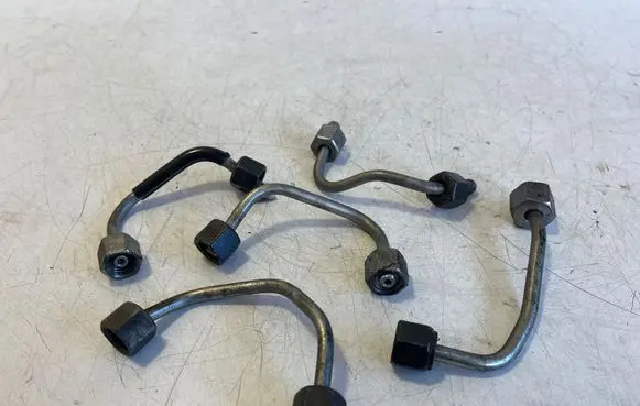 Opel Vivaro Fuel line pipe 933849