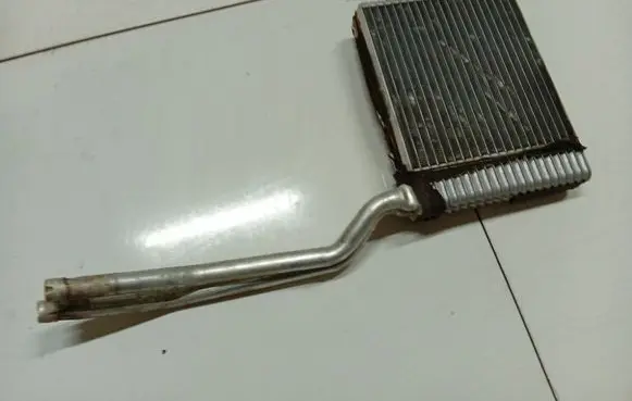 Ford C-MAX I Heater blower radiator VP3M5H18476EA
