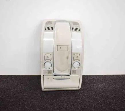 Audi A6 S6 C6 4F Front seat light