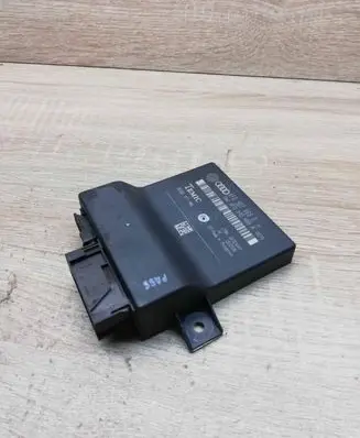 Audi A6 S6 C6 4F Gateway control module 4F0907468D
