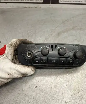 Mercedes-Benz CLK A209 C209 Climate control unit A2098300085 9140010497