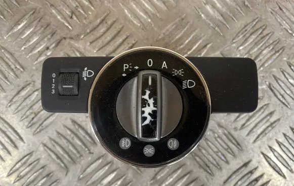 Mercedes-Benz C W204 Light switch A2045451804