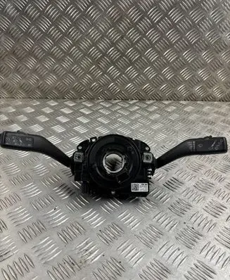 Volkswagen Tiguan Wiper turn signal indicator stalk/switch 5K0953569E