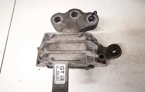Opel Insignia A Engine mount bracket 22992957 22992957gt