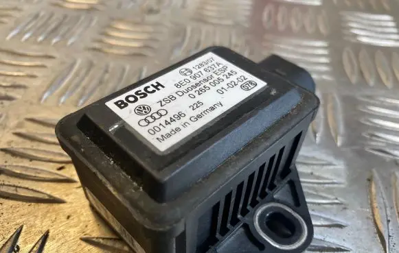 Audi A4 S4 B6 8E 8H ESP acceleration yaw rate sensor 8E0907637A 0265005245