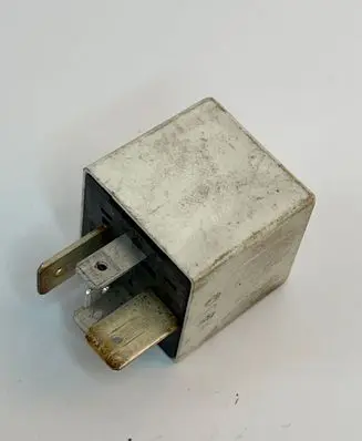Volkswagen Golf IV Other relay 09173931