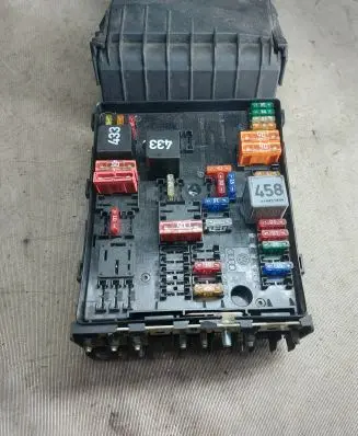Volkswagen Touran I Fuse box set 1K0937804B 1K0937806 1K0937821