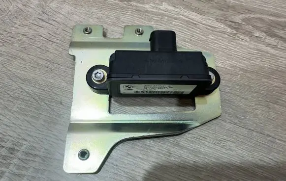 BMW 3 E90 E91 ESP acceleration yaw rate sensor 6778421 10170106373 GL79003A7R