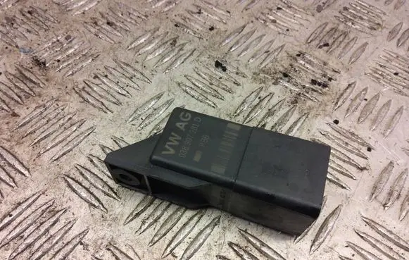 Skoda Yeti (5L) Glow plug pre-heat relay 0281003038