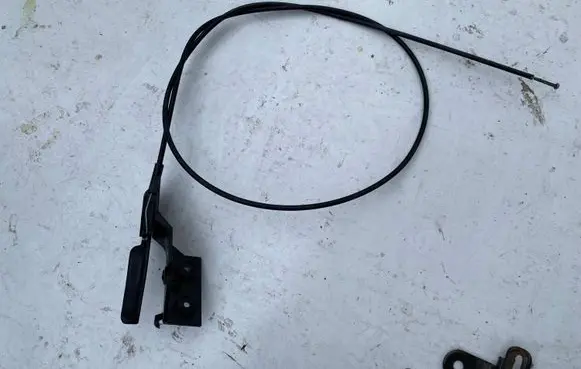 Opel Corsa E Engine bonnet/hood lock release cable 13186909