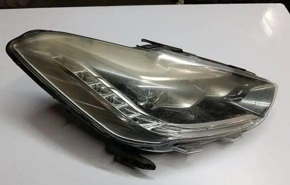 Citroen DS5 Headlight/headlamp 9806093180