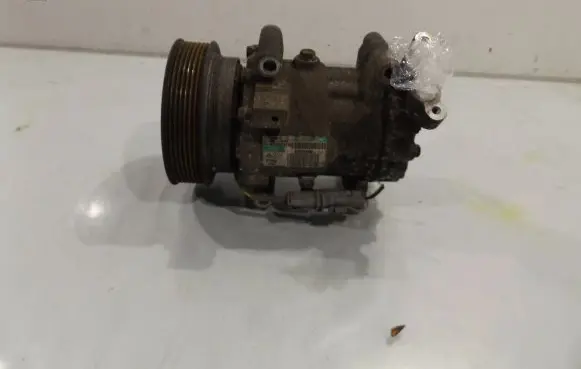 Renault Clio III Air conditioning (A/C) compressor (pump) 8200819568