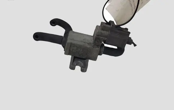 Jaguar XF X250 Turbo solenoid valve 70121100 08T151