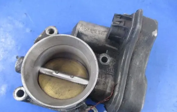 Opel Zafira B Throttle body valve 12568796