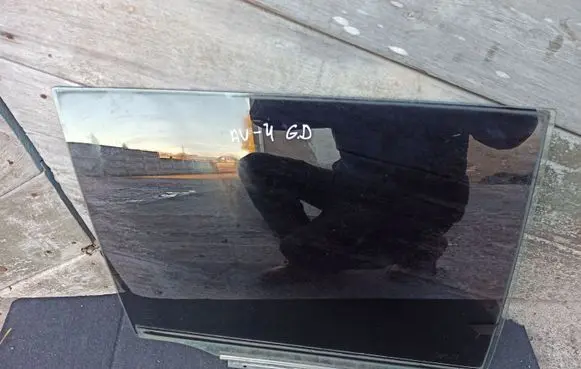 Toyota RAV 4 (XA30) Rear door window glass