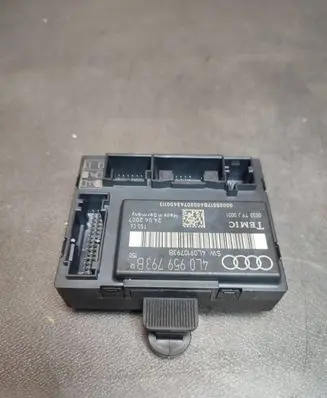 Audi Q7 4L Door control unit/module 4L0959793B