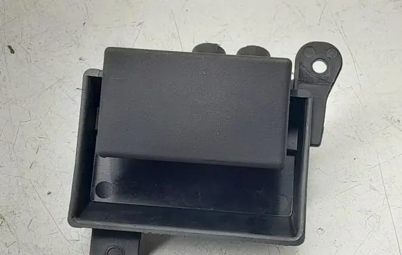 Volkswagen Phaeton Glove box handle 3D0857147