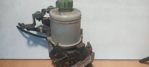 Skoda Fabia Mk1 (6Y) Power steering pump 6Q0423155AA