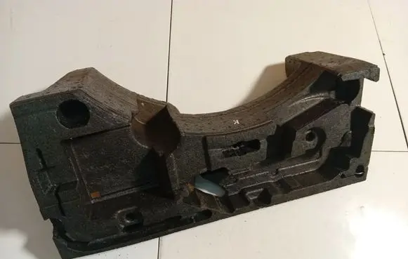 Volkswagen PASSAT B6 Spare wheel section trim 3C5012115C