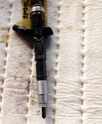 Toyota Land Cruiser (J120) Fuel injector 2367030140 12H23444