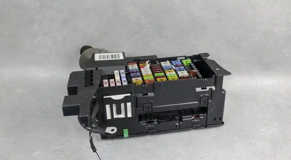 Mercedes-Benz A W169 Fuse module 1695450540