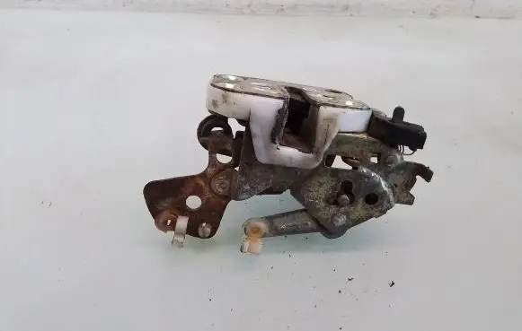 KIA Sportage Rear door lock