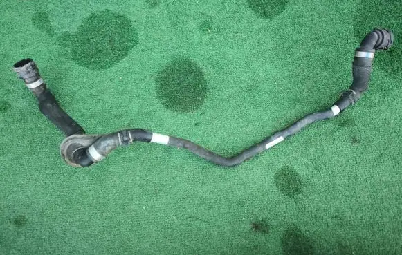 Audi A6 S6 C8 4K Engine coolant pipe/hose 4K1121071D