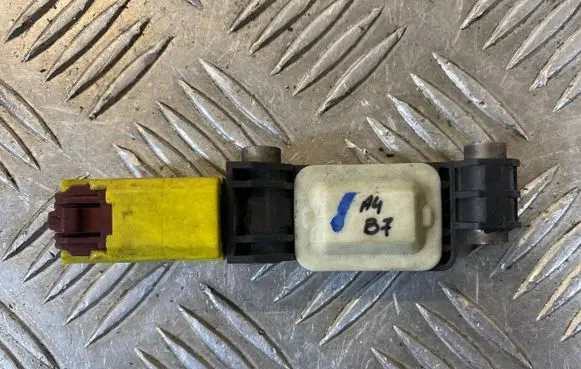 Audi A4 S4 B7 8E 8H Airbag deployment crash/impact sensor 8E0959651A 63729RB401889966U 080806