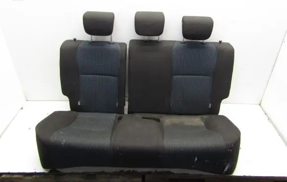 Toyota Yaris Second row seats 11200607