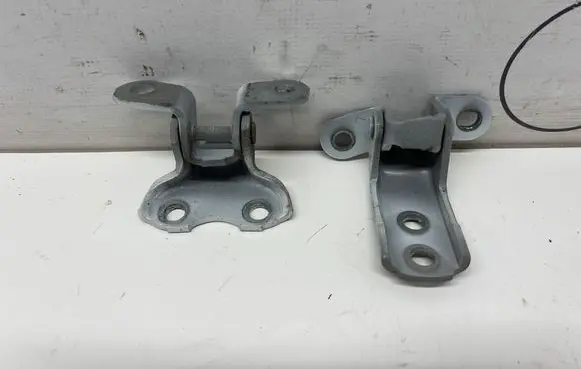 Toyota RAV 4 (XA50) Front door hinge set 