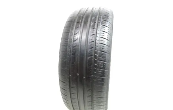 Volkswagen Golf V R16 summer tire 