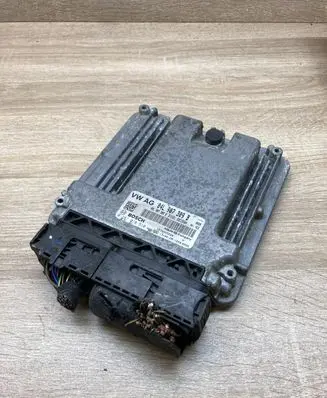 Audi A3 S3 8V Engine control unit/module ECU 04L907309B 0281018510