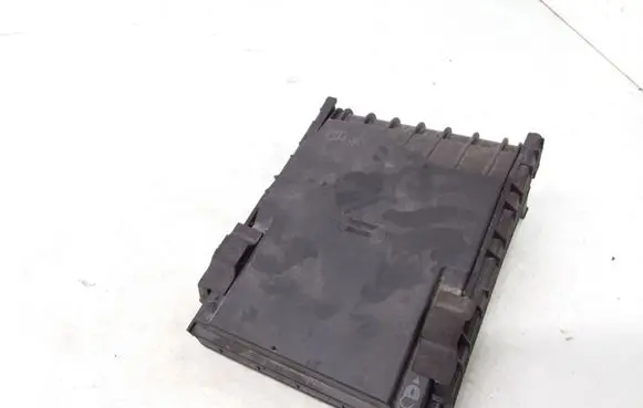 Audi A3 S3 A3 Sportback 8P Fuse box cover 1K0937132F 1K0937132G