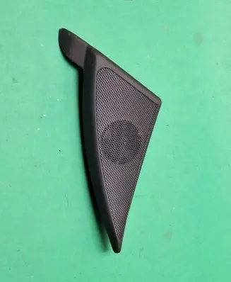 Mercedes-Benz C W203 Side speaker trim/cover A2037250394