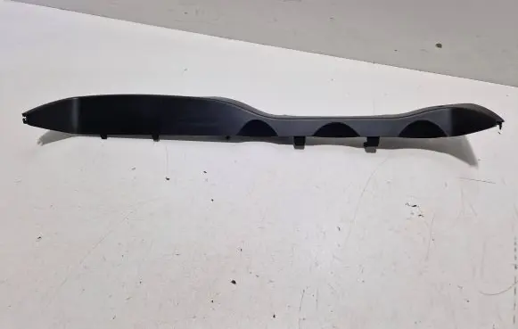 Mercedes-Benz C AMG W204 Radio/GPS head unit trim A2046890839