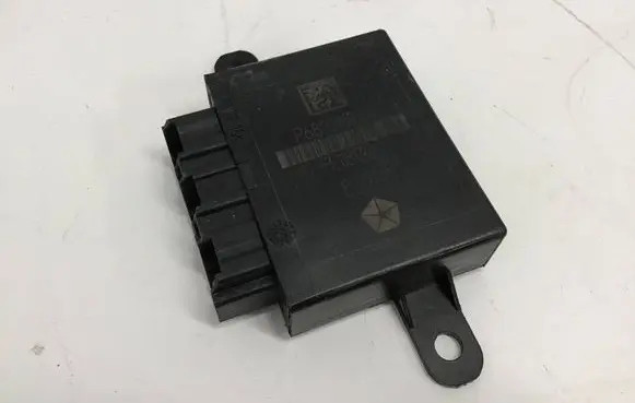 Dodge RAM Parking PDC control unit/module 68271822AI