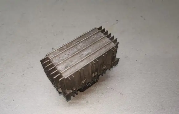 Opel Astra H Glow plug pre-heat relay 55354141