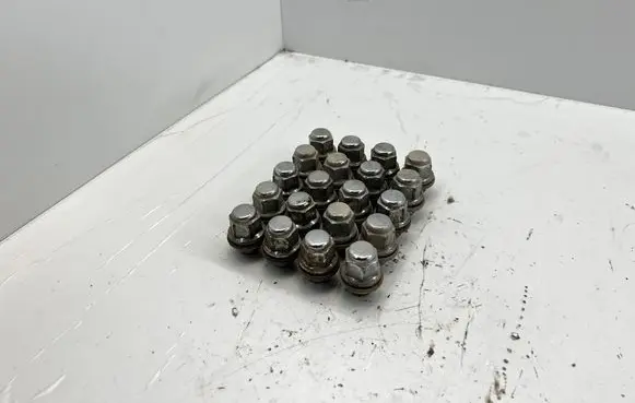 Toyota RAV 4 (XA30) Nuts/bolts 