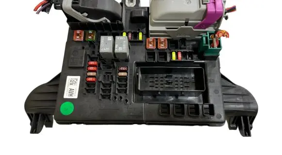 Opel Insignia A Fuse module 2273776602 21390329411