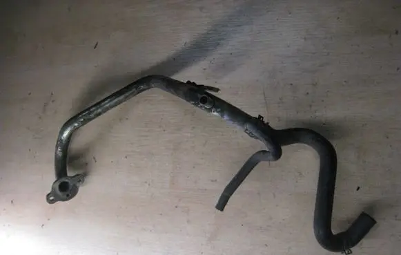 Nissan Navara D40 Engine coolant pipe/hose