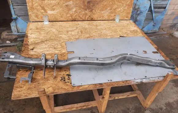 Volkswagen Transporter - Caravelle T5 Dashboard cross member/frame bar 7H1857012E
