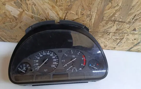 BMW 5 E39 Speedometer (instrument cluster) 87001313