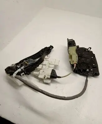 BMW 7 G11 G12 Front door lock 7477708