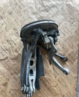 Audi A4 S4 B9 Stub axle 8W0505436AA