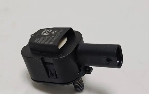 BMW X3 F25 Airbag deployment crash/impact sensor 9224178 06988 140502