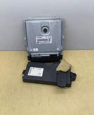 BMW 3 E92 E93 Engine ECU kit and lock set 8506566 030027349 0281016175